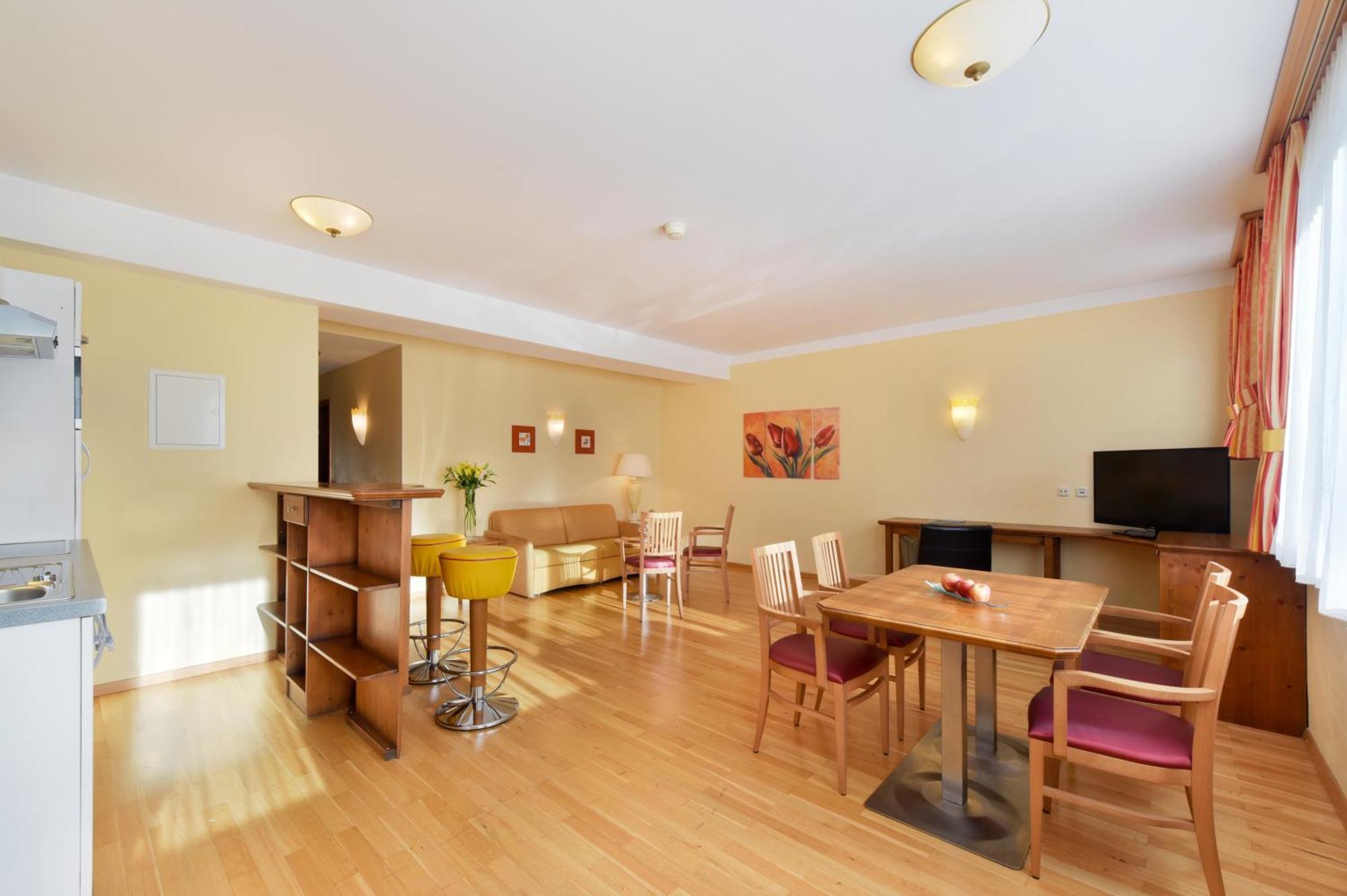 צל-אם-זי Appartements Cella Central מראה חיצוני תמונה