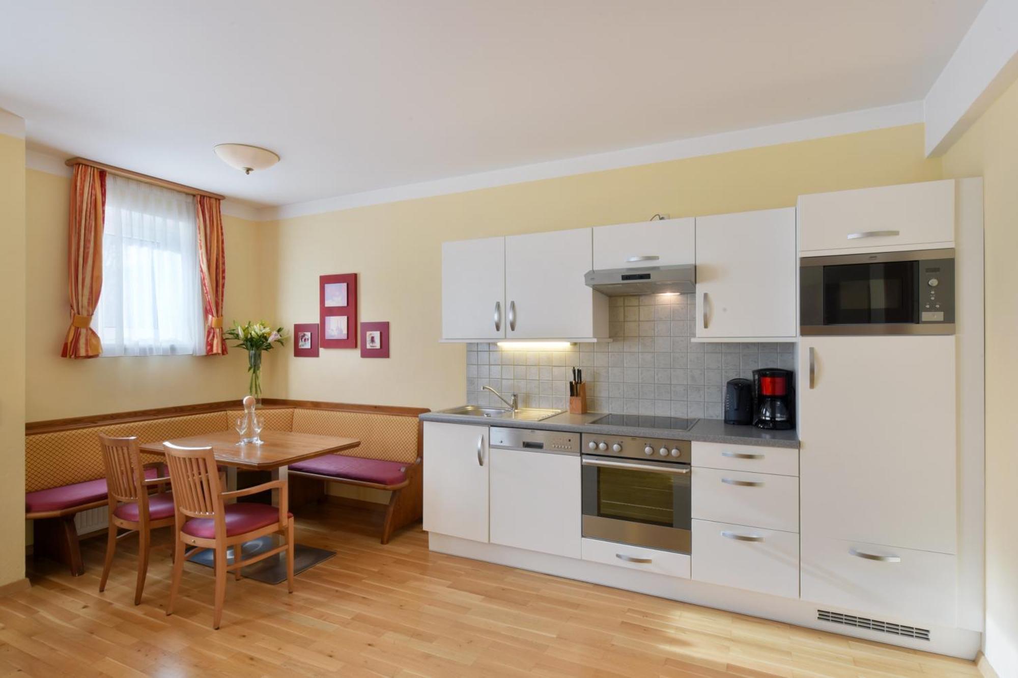 צל-אם-זי Appartements Cella Central מראה חיצוני תמונה